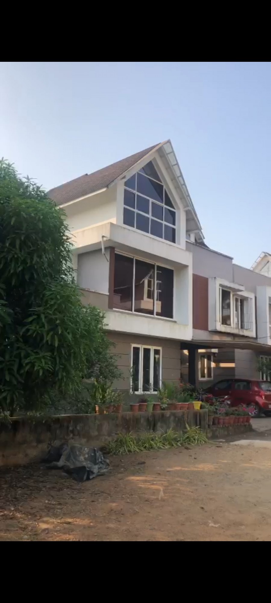4BHK Semifurnished House 2000sqft