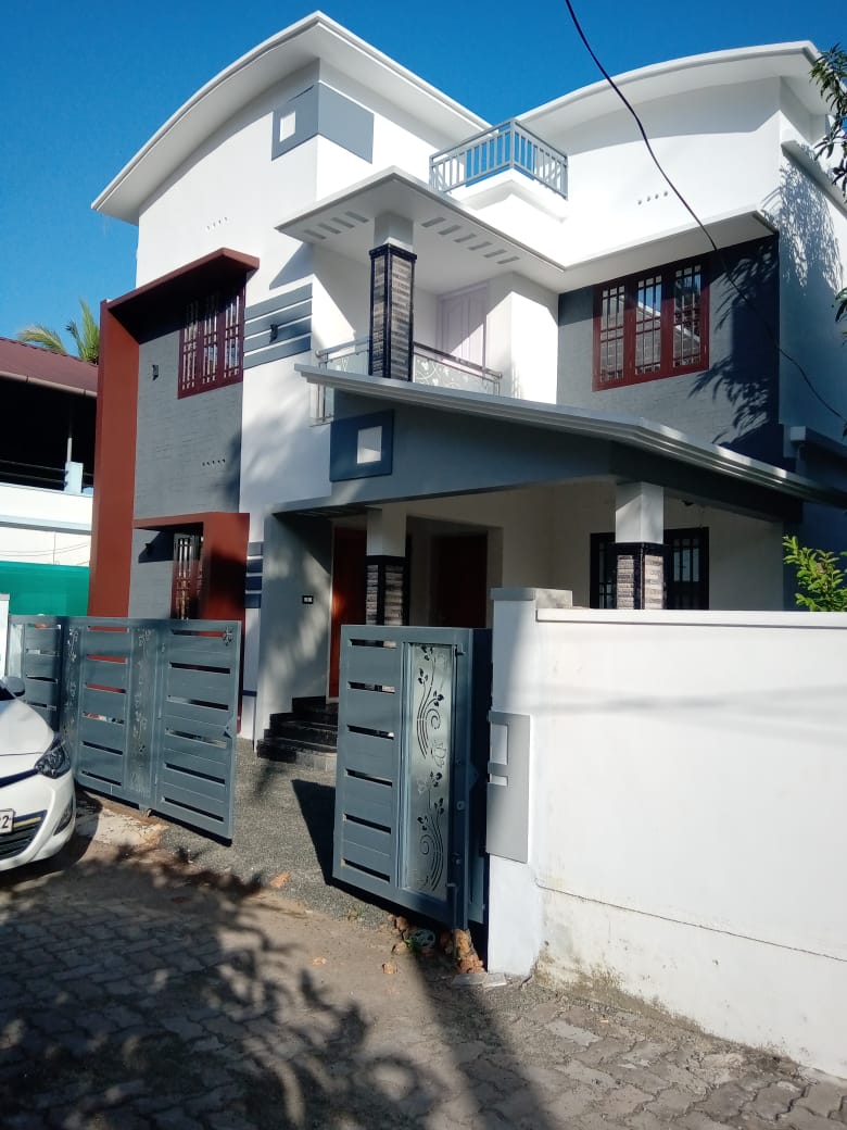 4BHK Brandnew House with 4cent Land2000sq.ft - for sale in HMT , Kochi ( Ernakulam ), Kerala