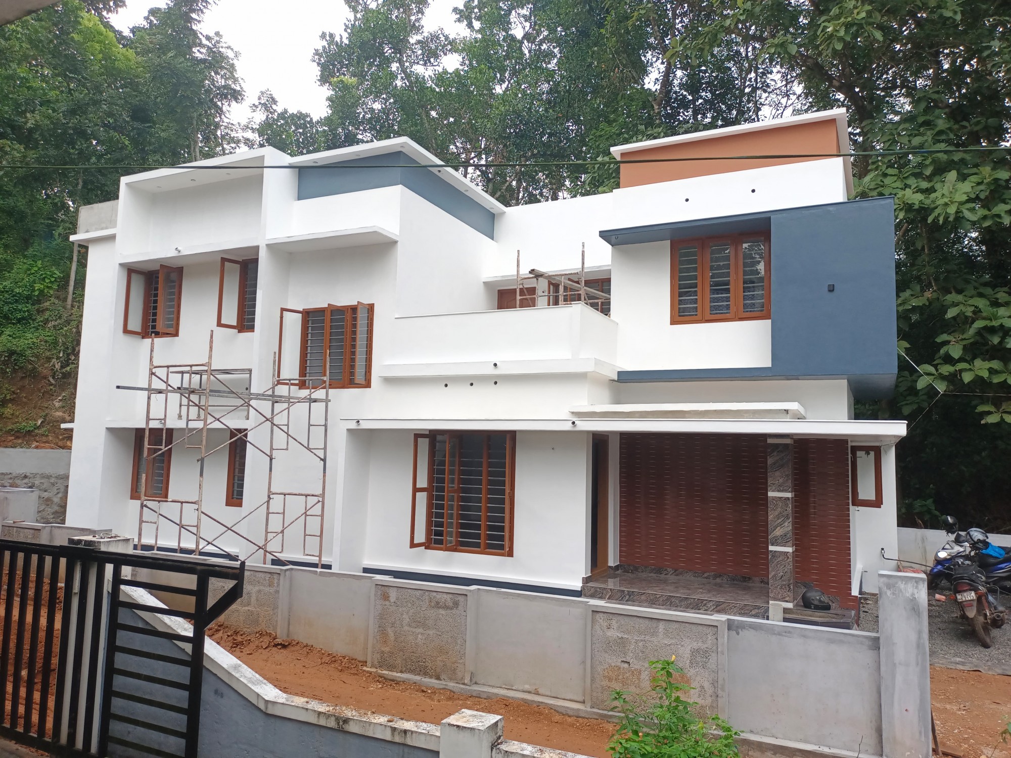 3000sqft, 4BHK Posh house with 10.50cent in Elamakkara, Kaloor
