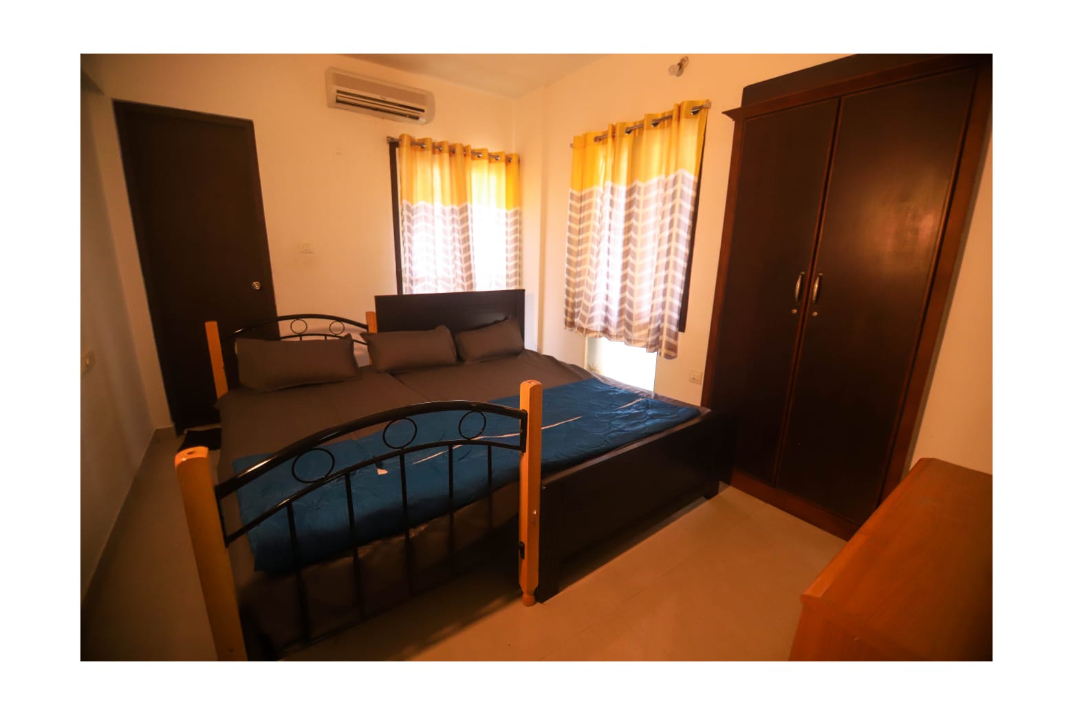 4 BHK Semifurnished House3100sqft