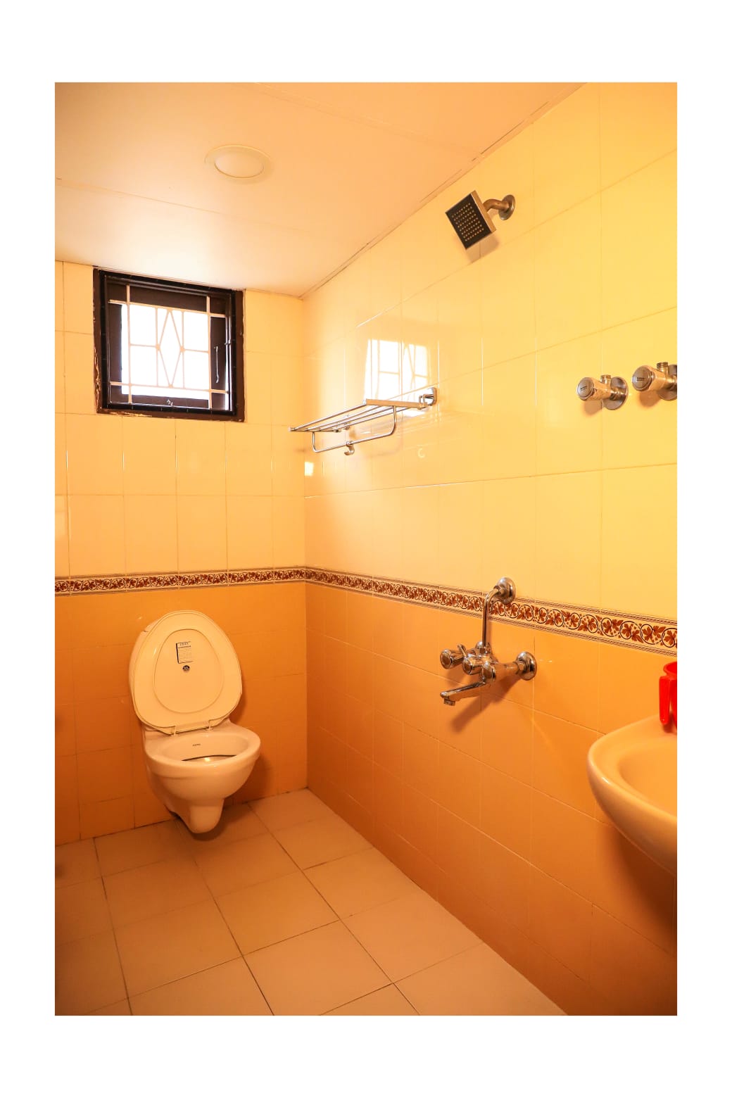 4 BHK Semifurnished House3100sqft