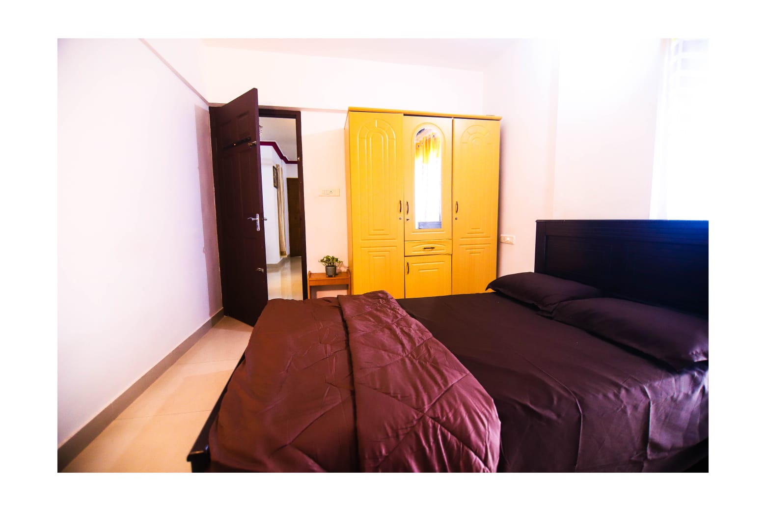 4 BHK Semifurnished House3100sqft