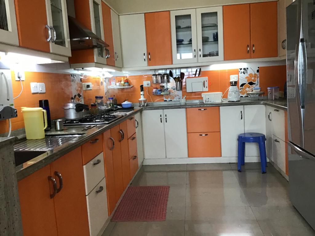 3BHK Fully Furnished Flat in Kaloor, 1750sqft