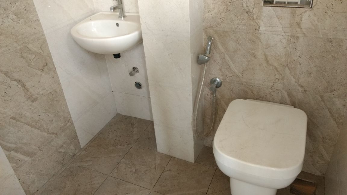 3BHK Semifurnished Flat in Kaloor, 1300sqft