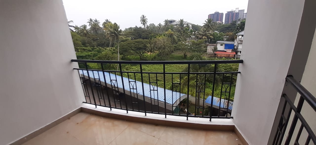 2000sqft, 3BHK Fully Furnished Flat in Marine Drive, Ernakulam - for sale in Mare Drive Ernakulam, Kochi ( Ernakulam ), Kerala