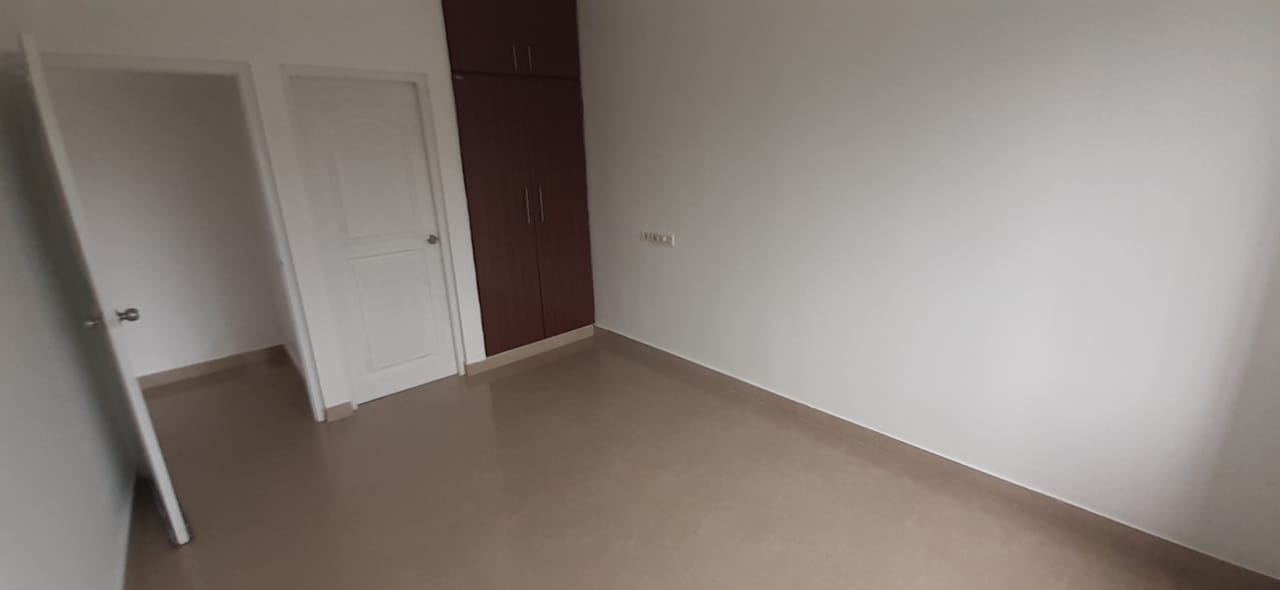2000sqft, 3BHK Fully Furnished Flat in Marine Drive, Ernakulam