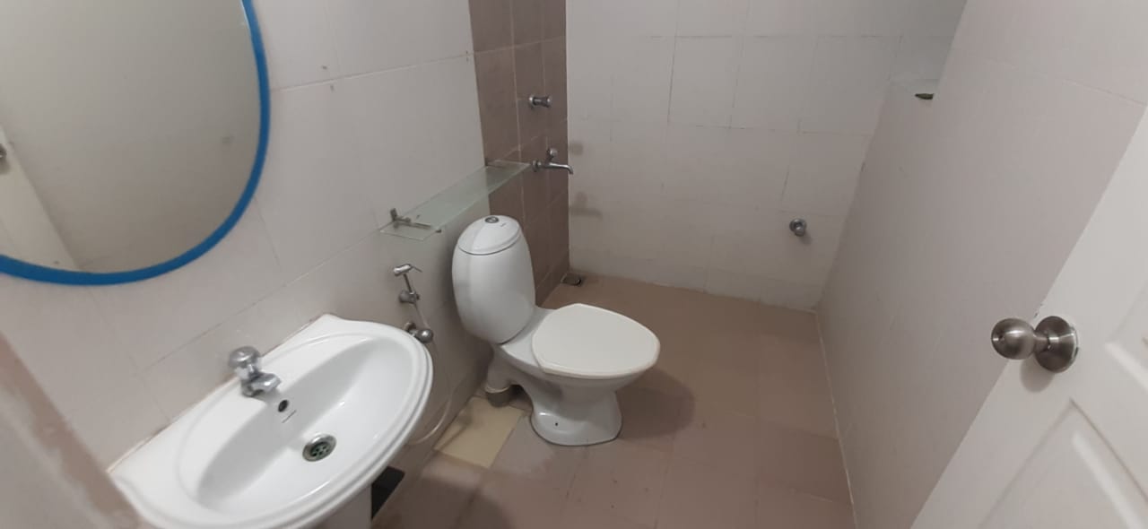 2000sqft, 3BHK Fully Furnished Flat in Marine Drive, Ernakulam