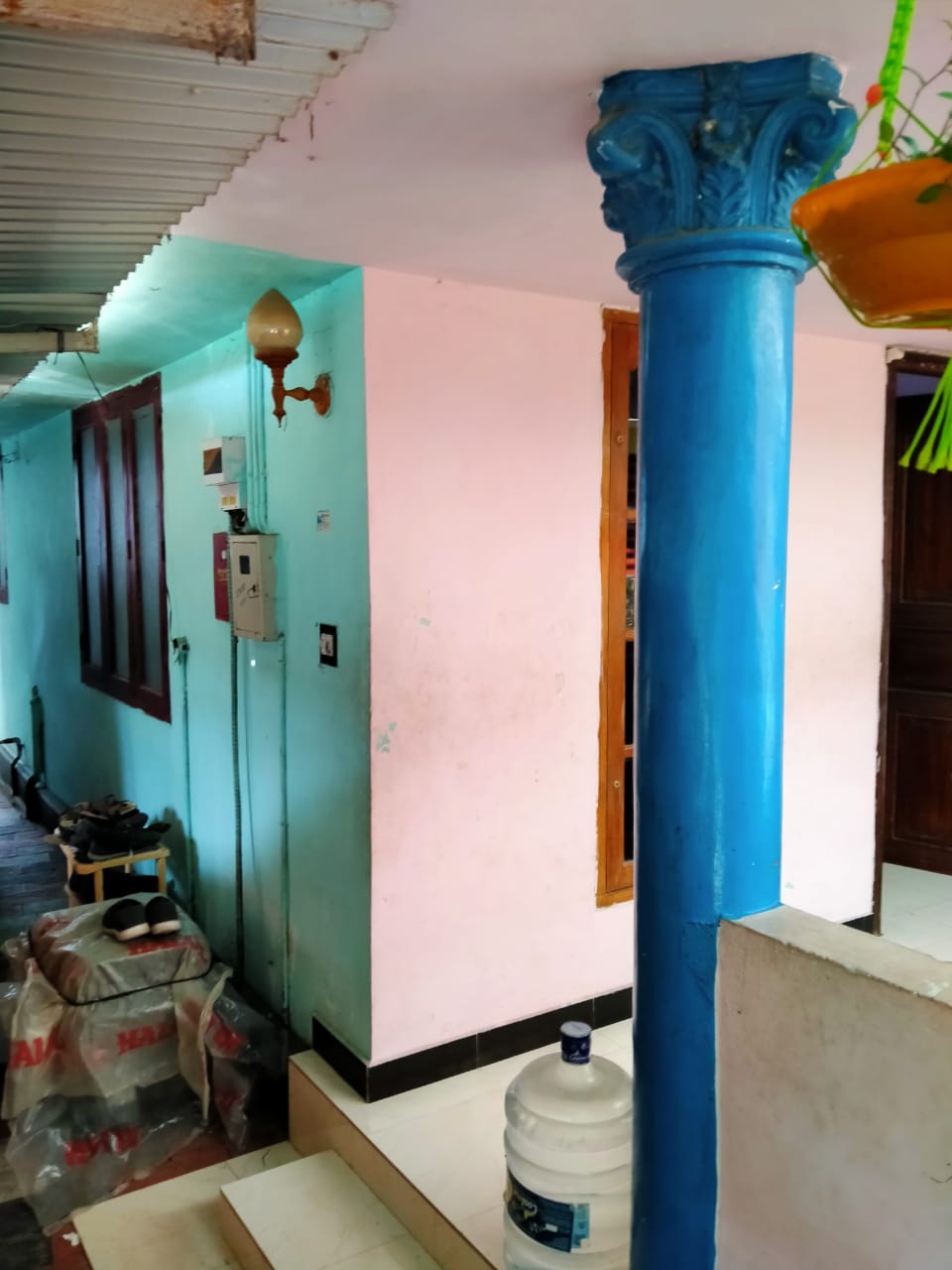 3BHK Semifurnished House1300sqft