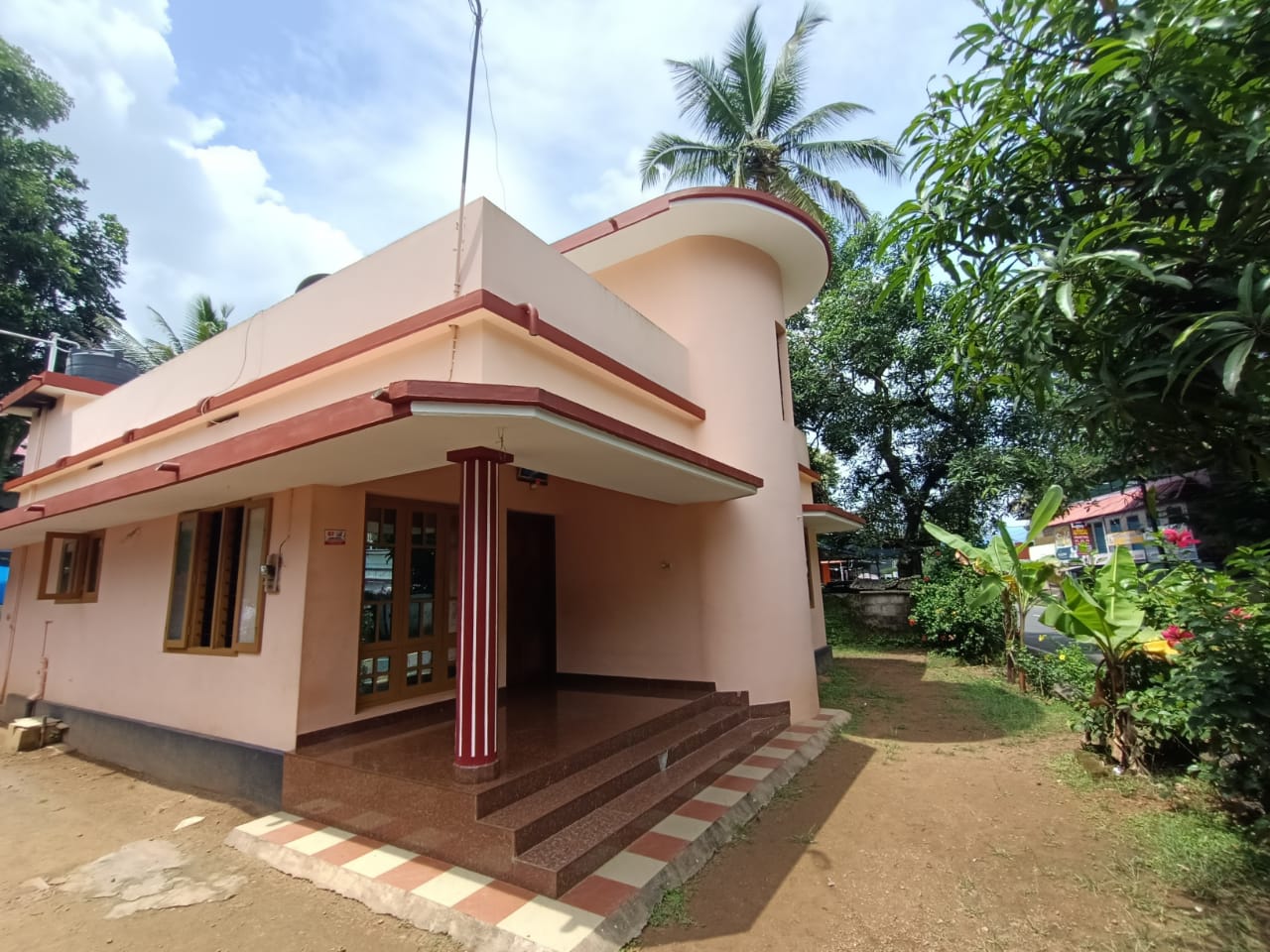 7.50 Cents of Land with Old House