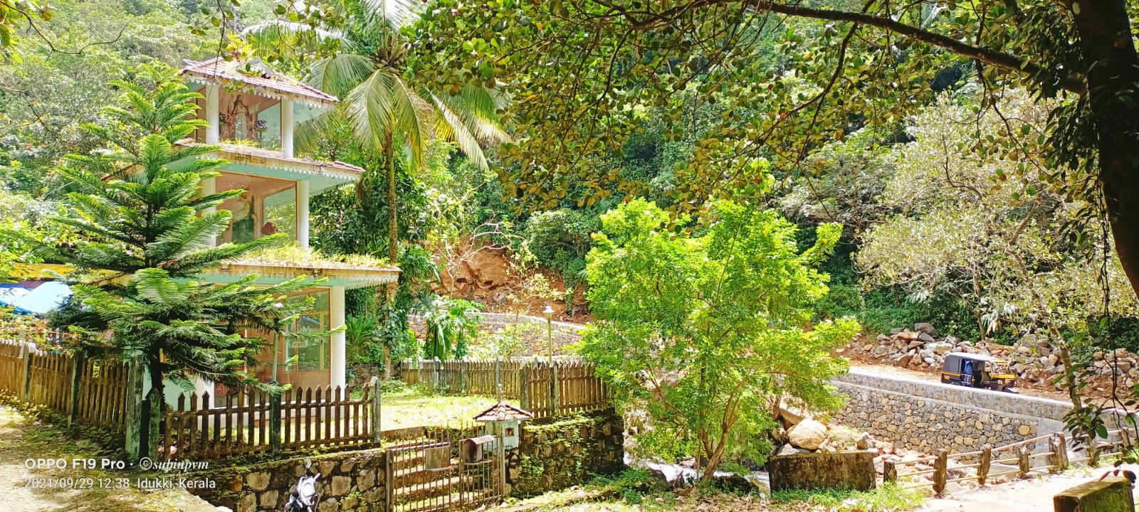 6cent of Residential Plot in Eruvely, Chottanikara