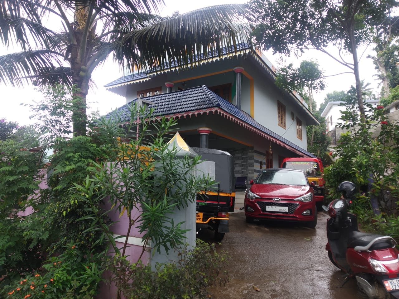4BHK Semifurnished House2200sqft