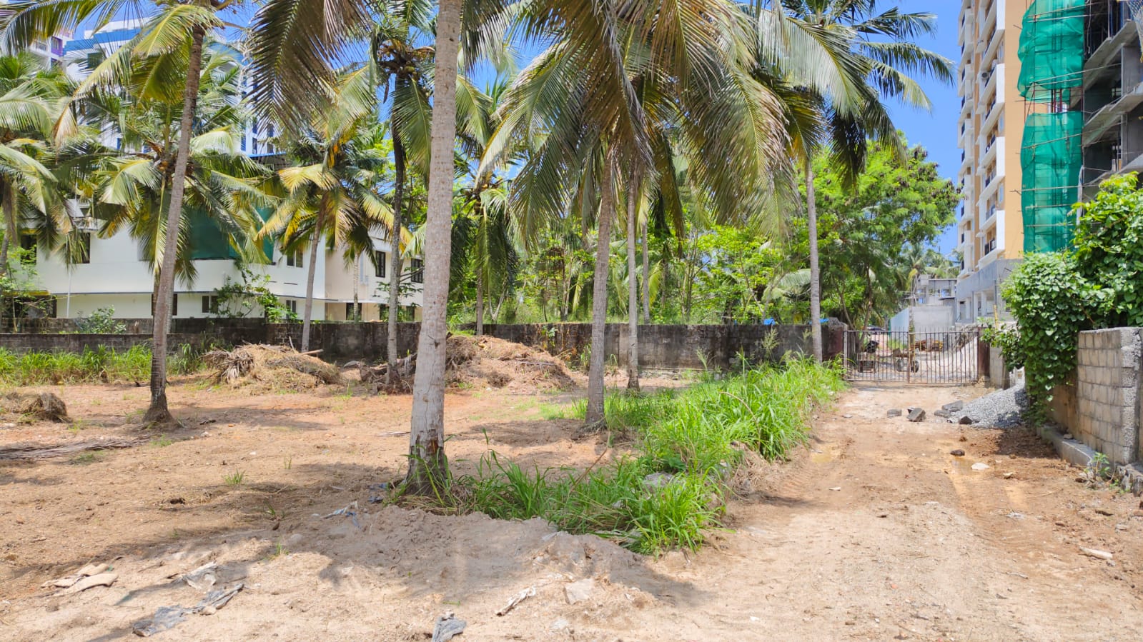 30 cents land with private road frontage near Kazhakuttom, Trivandrum