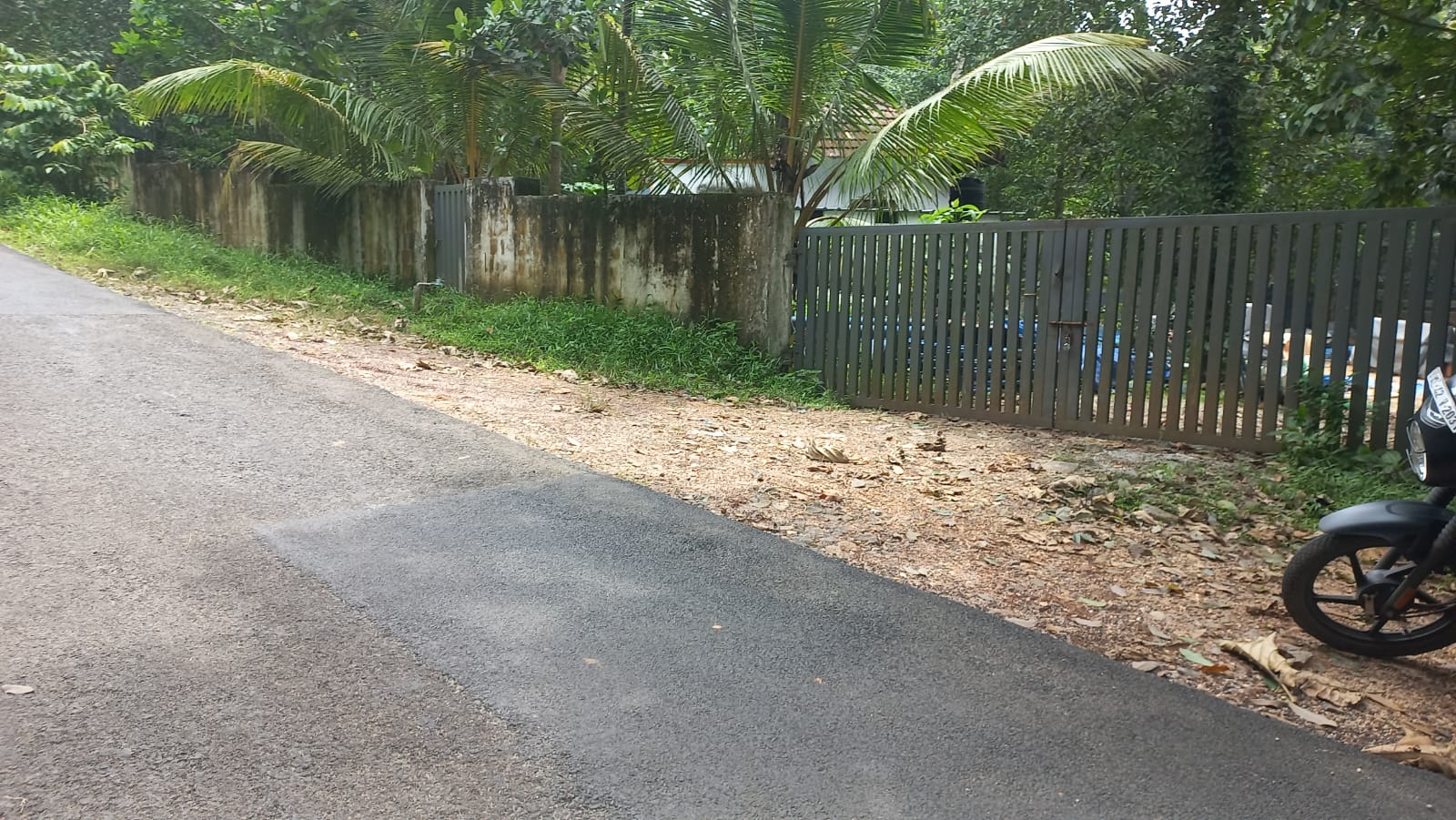 75cents of Land in Valamboor, Pattimattom - for sale in Pattimattom, Kochi ( Ernakulam ), Kerala