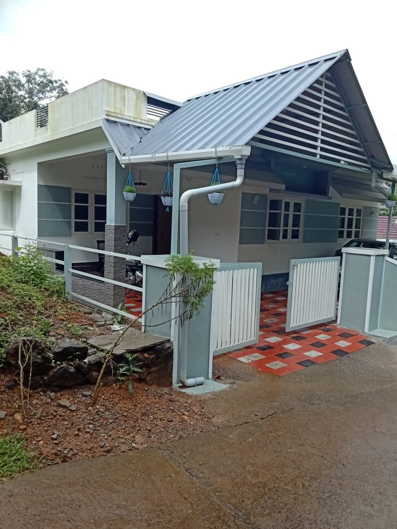 4BHK Semifurnished house  2000 sqft