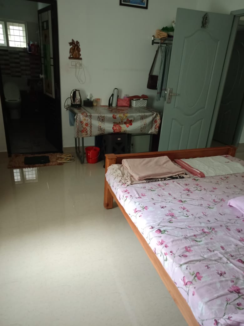 4BHK Semifurnished house  2000 sqft