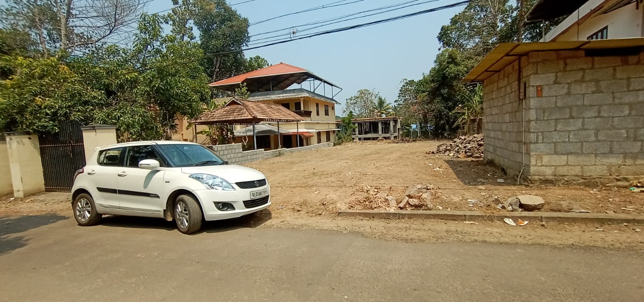 4BHK Fully Furnished Brandnew House with 10.5cent  4000sqt