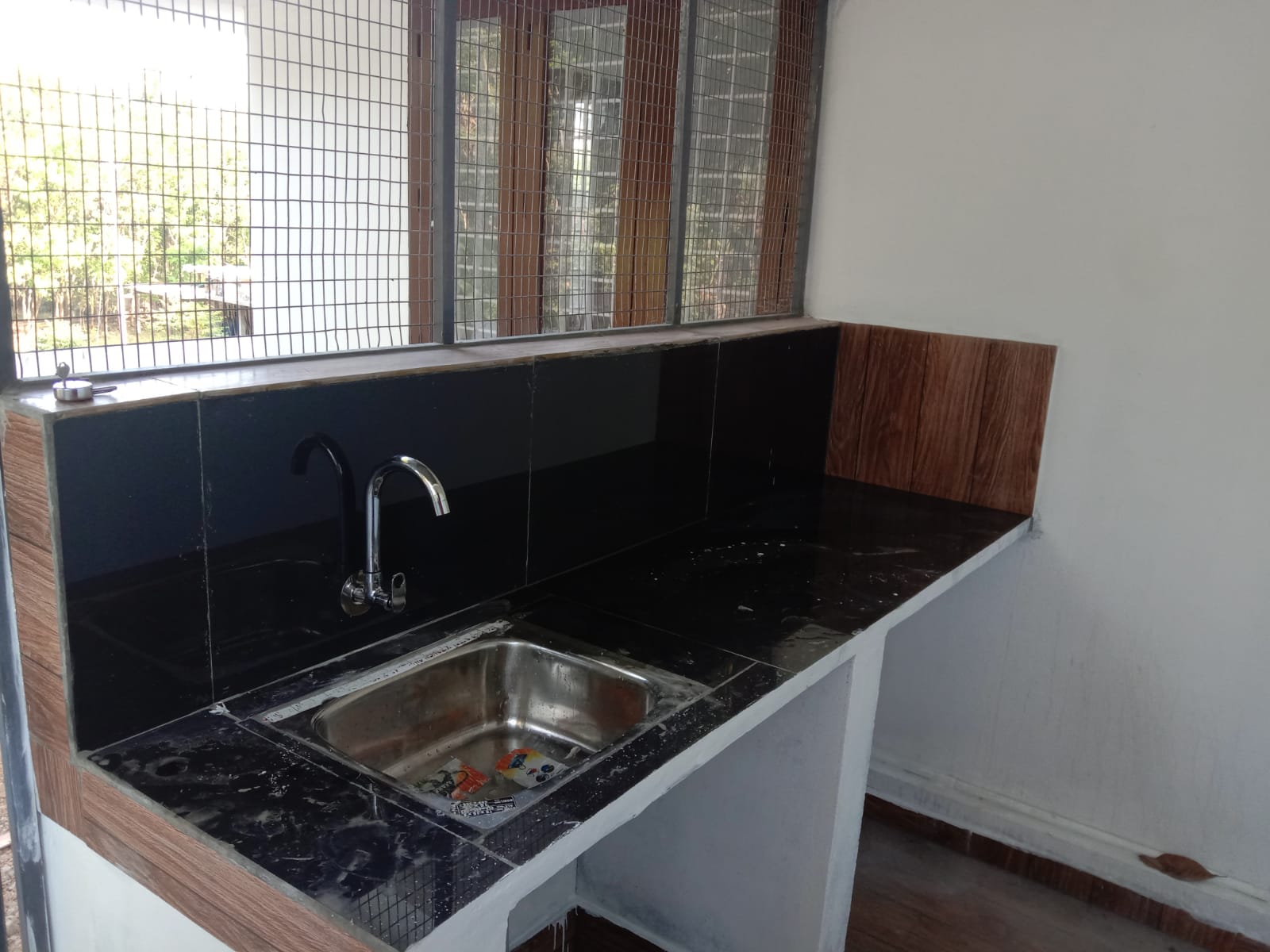 3BHK Semifurnished House1400sqft