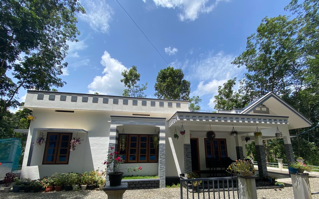 3BHK Semifurnished House 1800sqft