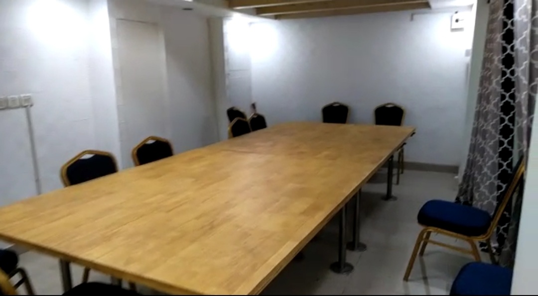 10000sqft Commercial Building with 10 Cents Land