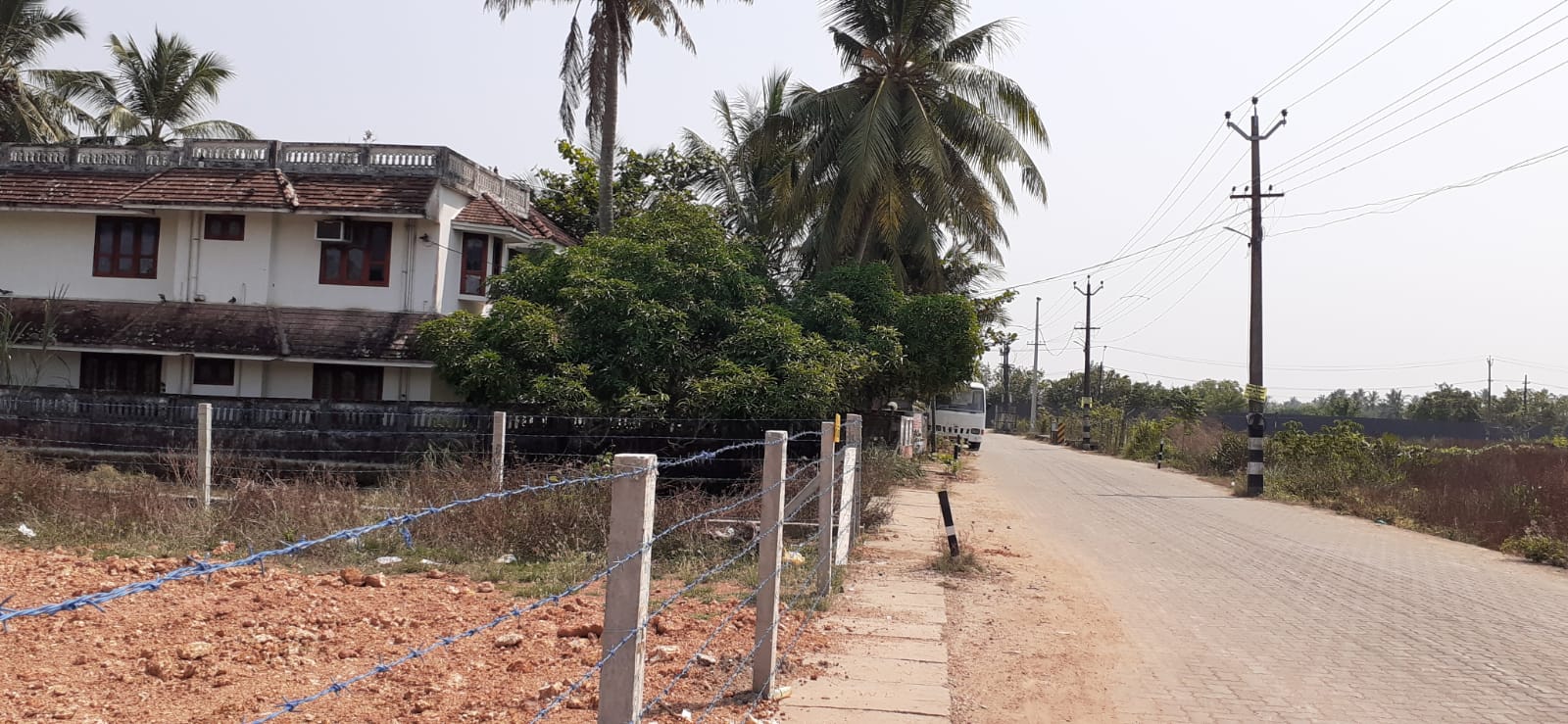 3BHK Semifurnished house 1400sqft