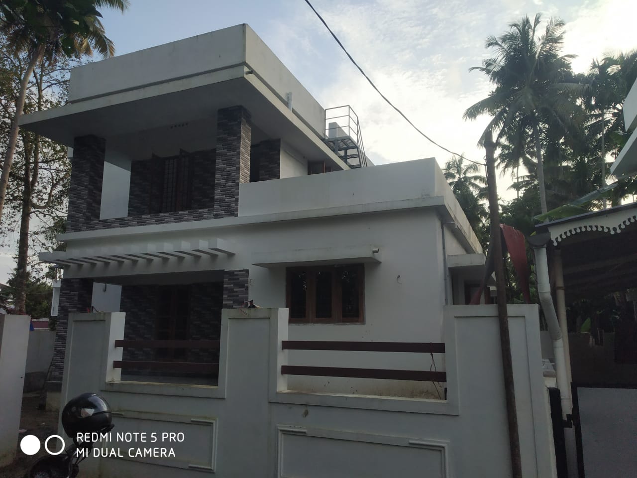 2 BHK Semifurnished Apartment 1000 sqft in Kadavanthara