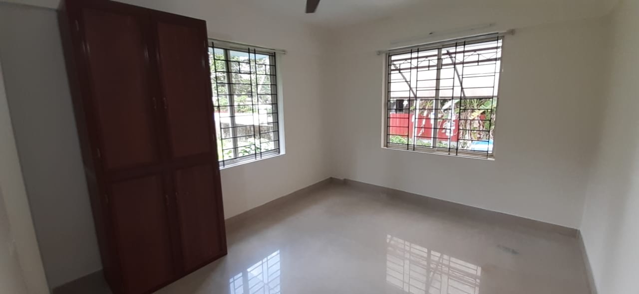 5BHK Posh House with 12cent3110sqft in Kothamangalam