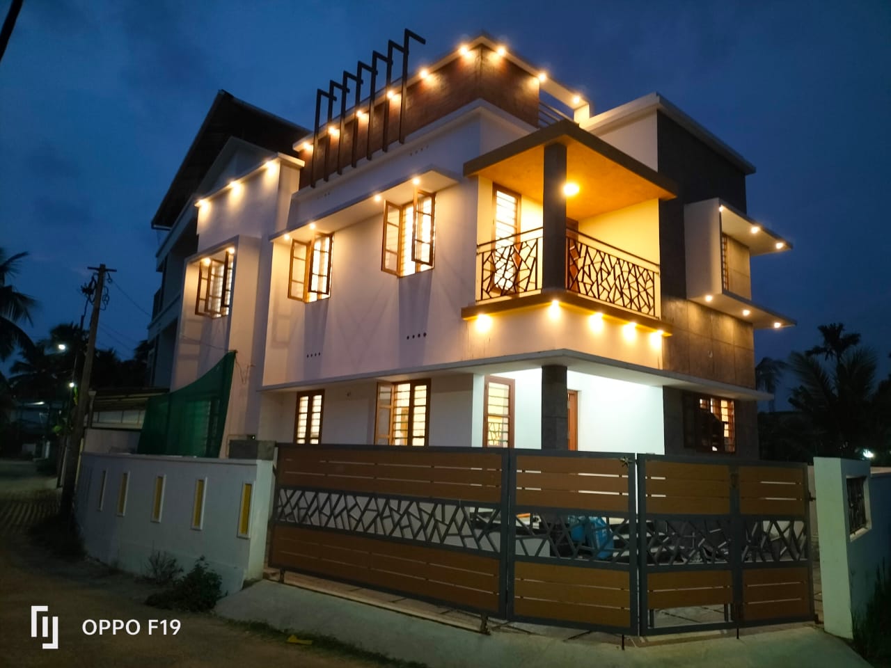 3BHK Semifurnished House 1700sqft