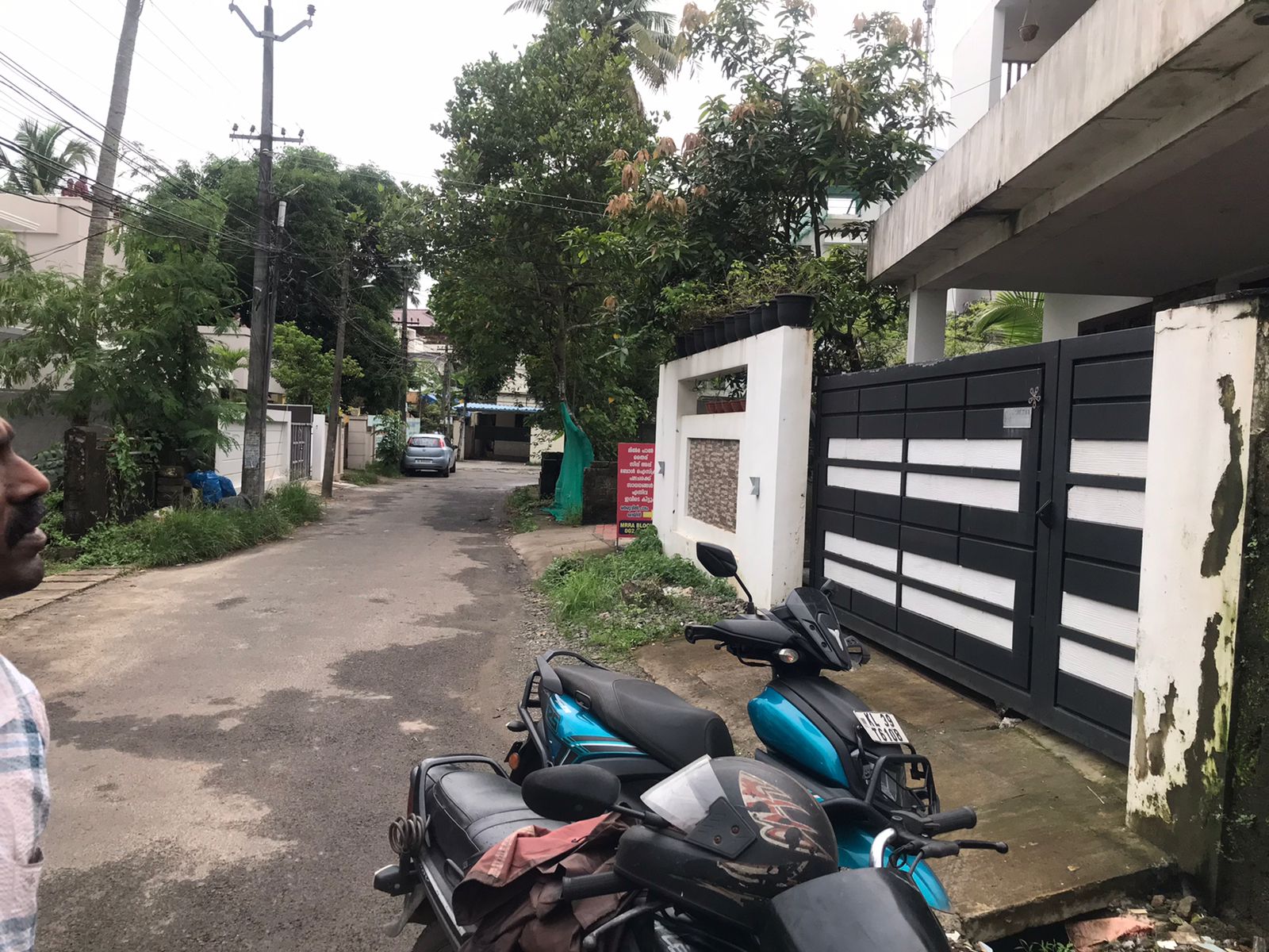 3BHK  Semifurnished House with 4.2cent 2000sqft