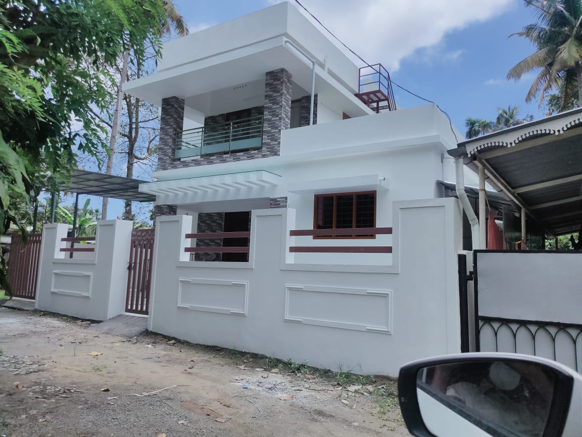 1.87 Acres of Land in Piravom - for sale in Ezhakkaranaad, Kochi ( Ernakulam ), Kerala
