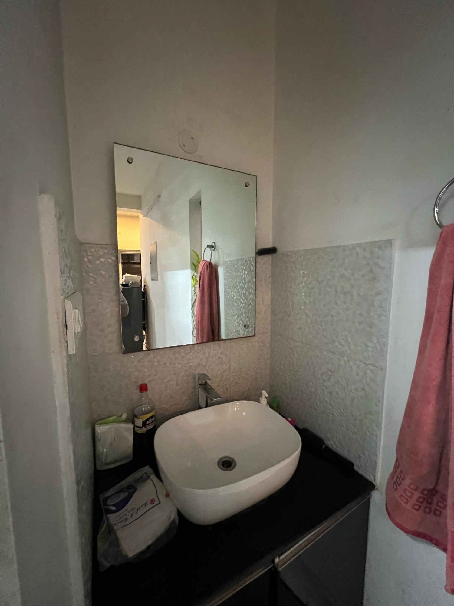 3BHK Semifurnished house with 9cent2400 sqft