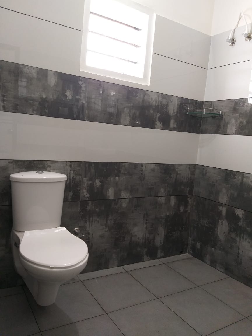 4 BHK  Brand new House on 4 cent land  for sale 2000 Sqft - for sale in Nettoor, Kochi ( Ernakulam ), Kerala