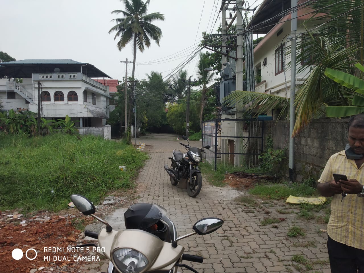 1.50-acre land near Athani, Poikkattussery