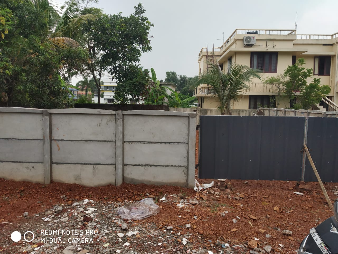 1.50-acre land near Athani, Poikkattussery
