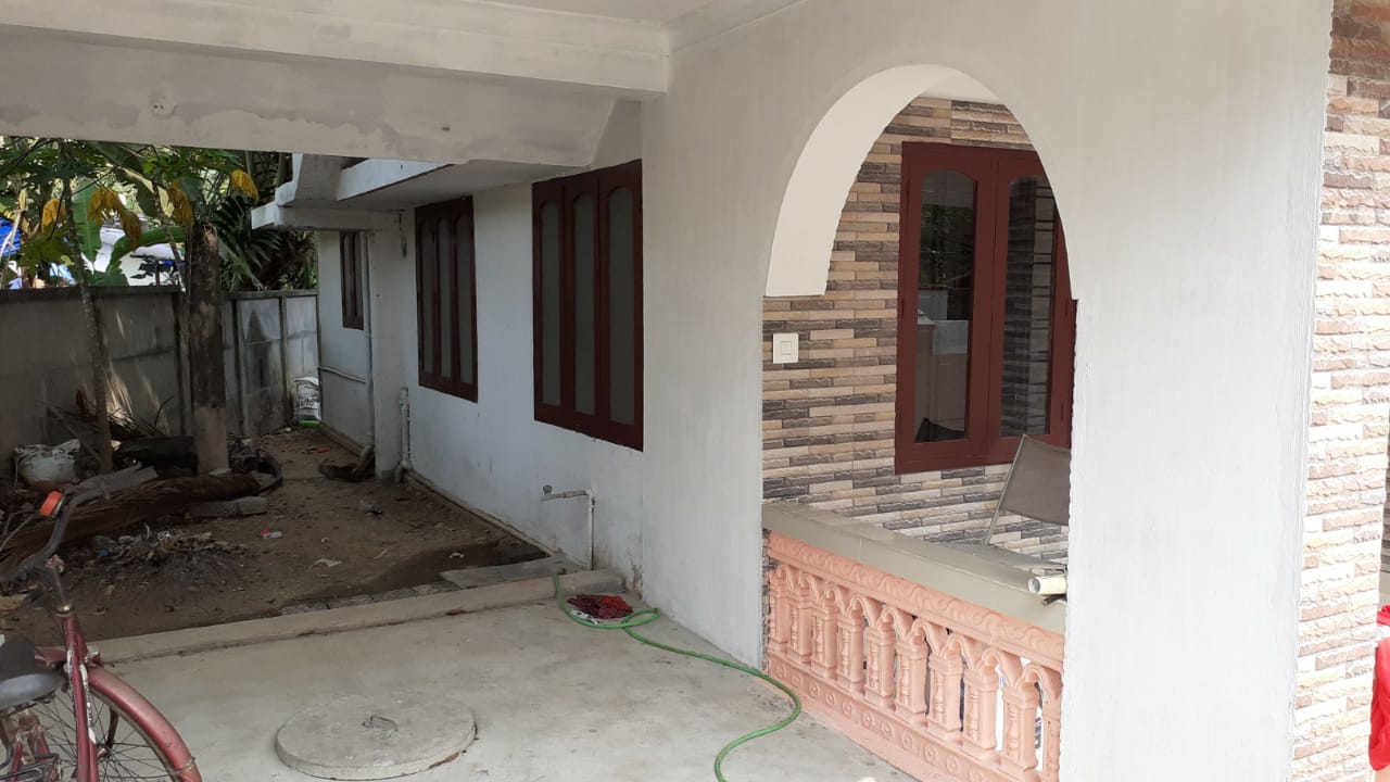 4BHK Semifurnished House1700sqft