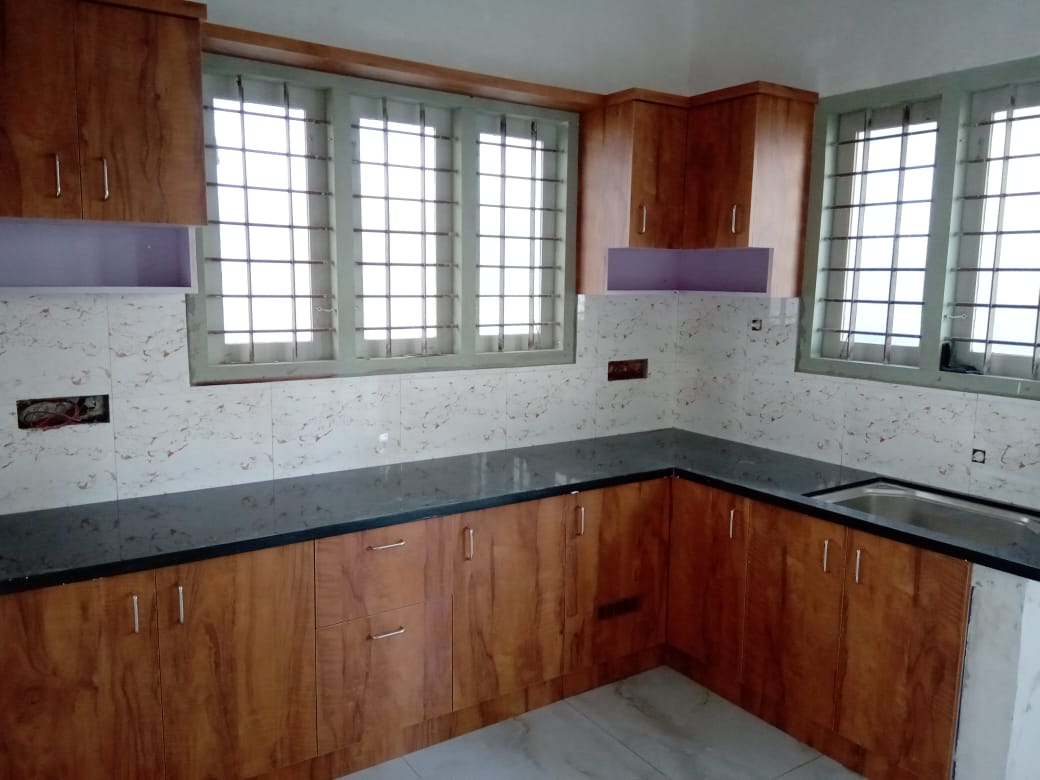 4BHK Semifurnished House 2200sqft