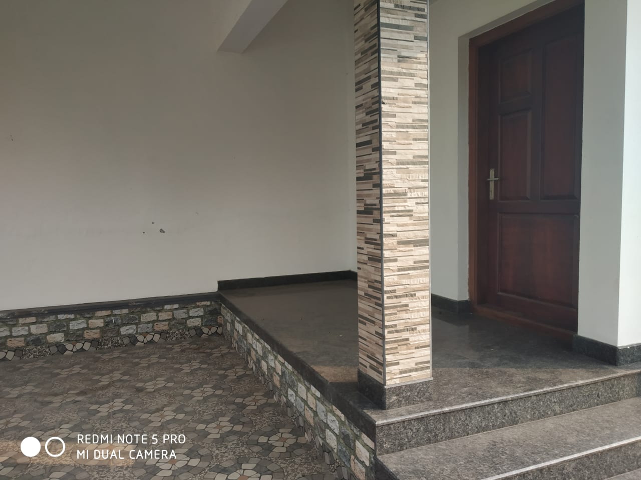 5BHK Semifurnished House with 10cent 2500sqft in Vyttila