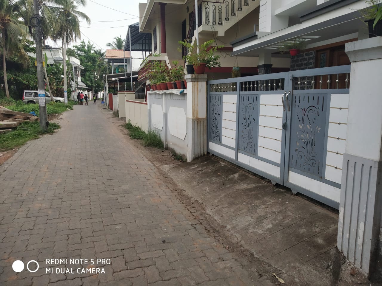 24cents of Land in Maradu