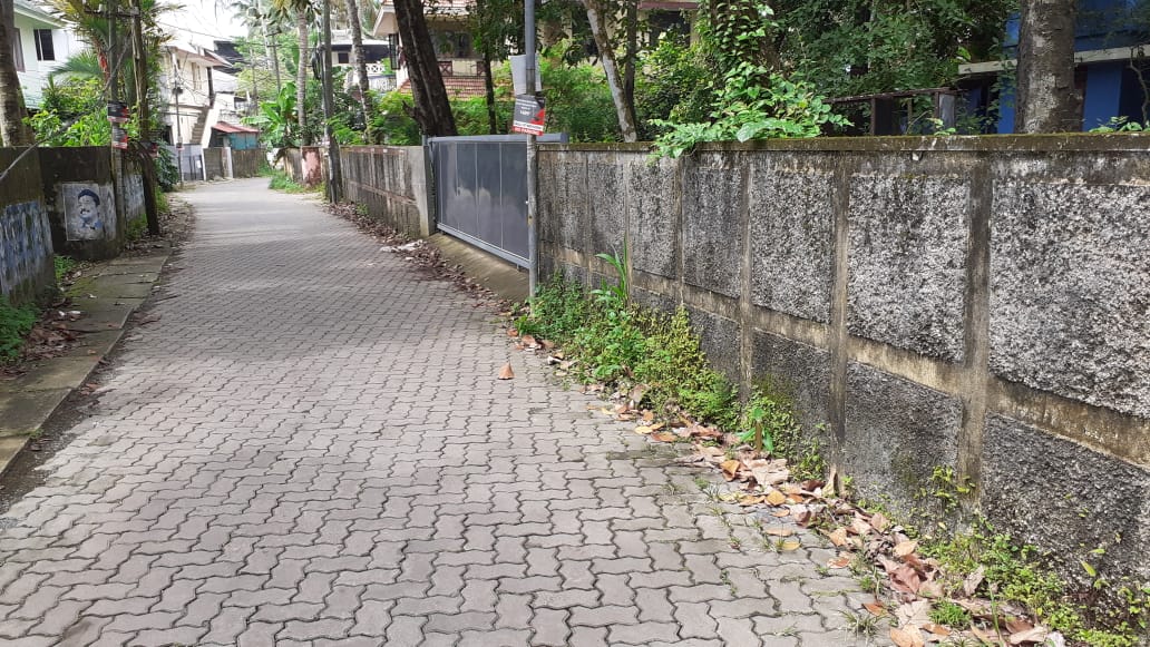 9 Cent residential land for sale. - for sale in Maradu, Kochi ( Ernakulam ), Kerala