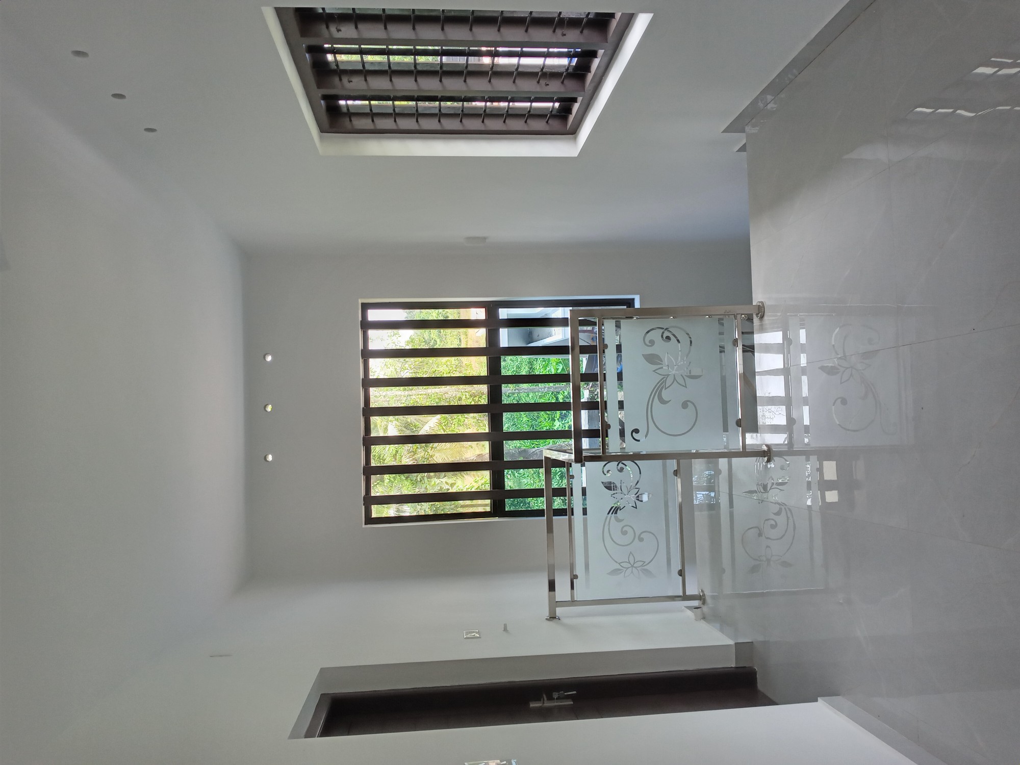 3BHK Semi Furnished Flat in Panampilly Nagar, Ernakulam, 2230 sqft
