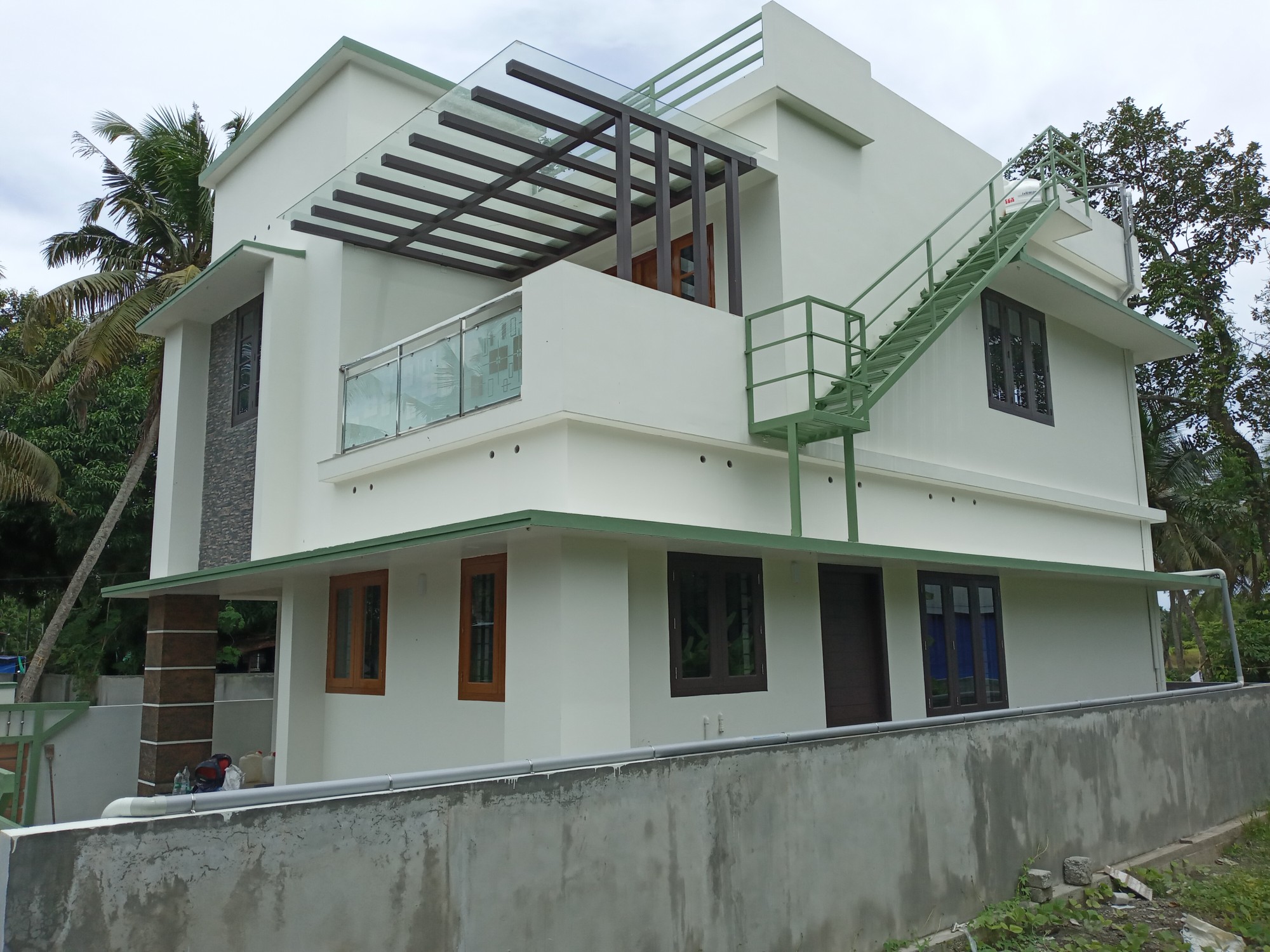 3BHK Semi Furnished Flat in Panampilly Nagar, Ernakulam, 2230 sqft