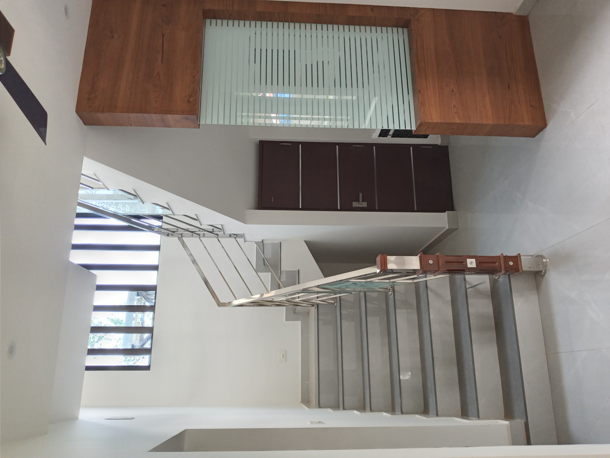 3BHK Semi Furnished Flat in Panampilly Nagar, Ernakulam, 2230 sqft