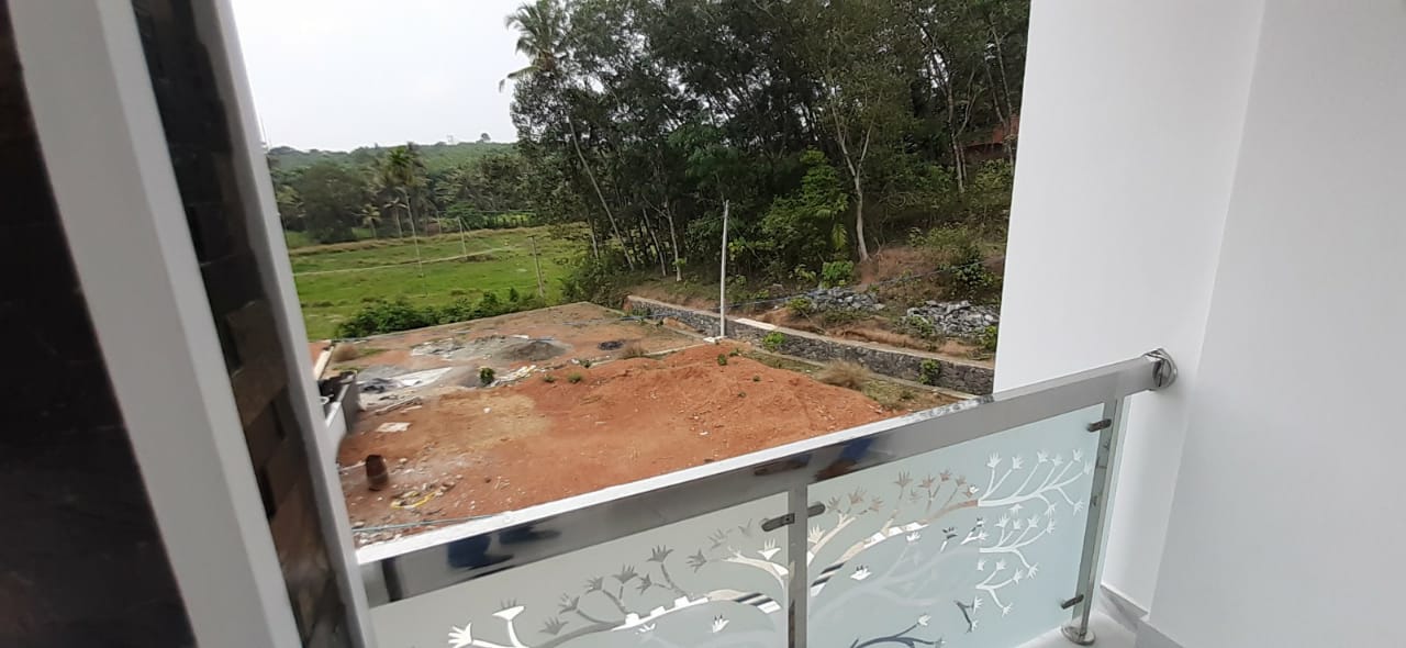 3 BHK Fully furnished Flat in Judges Avenue, Kaloor, 1600 sqft