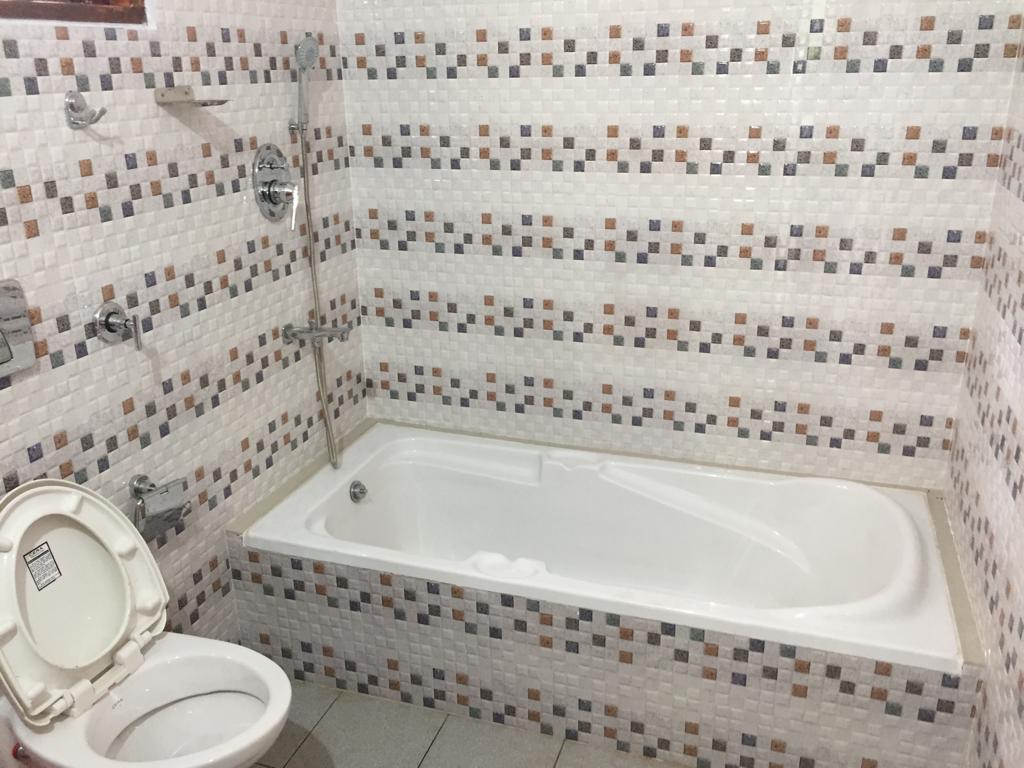 3BHK Semifurnished House 1800sqft