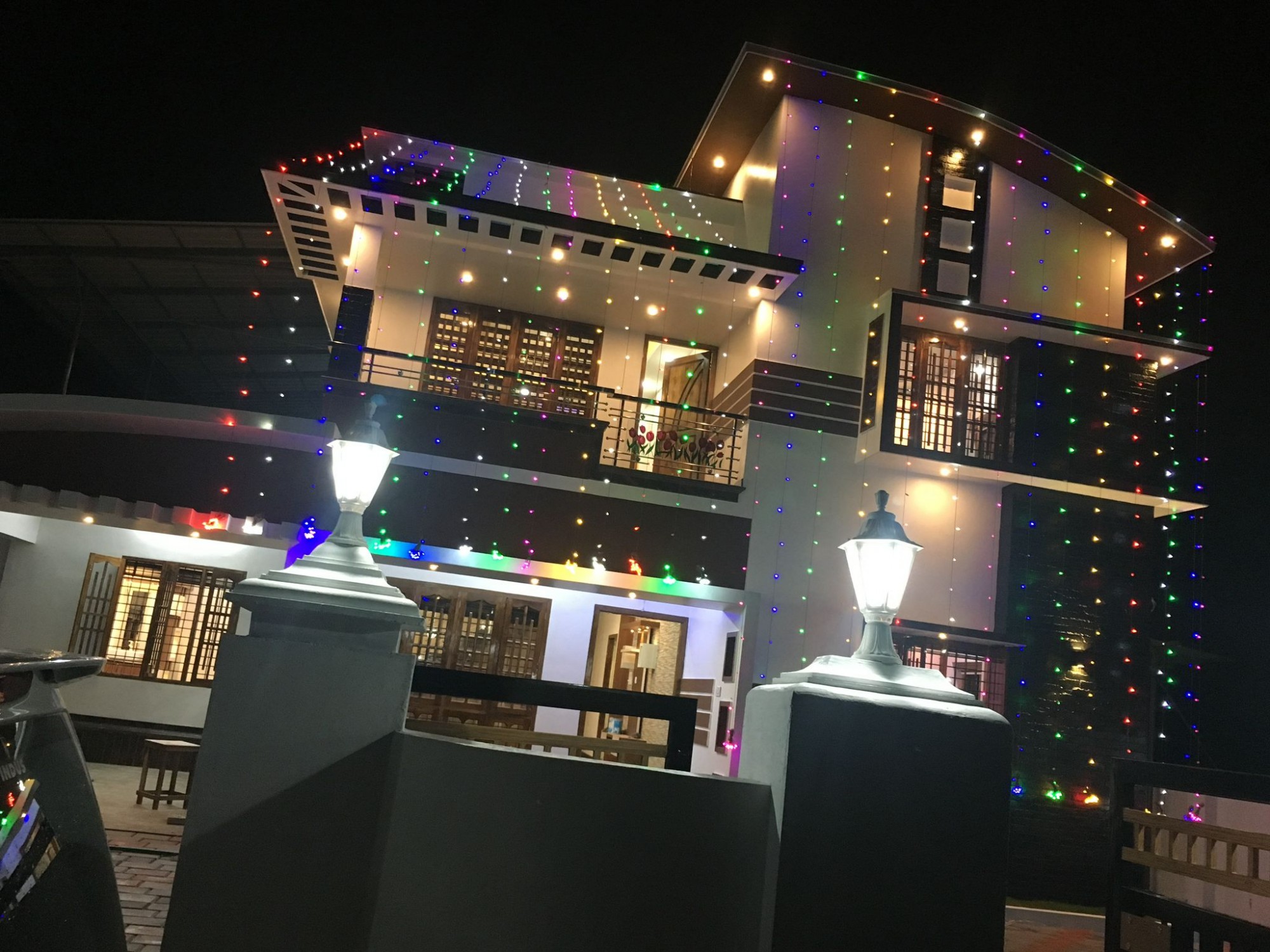 2400sqft, 5BHK Semifurnished House in Palarivattom