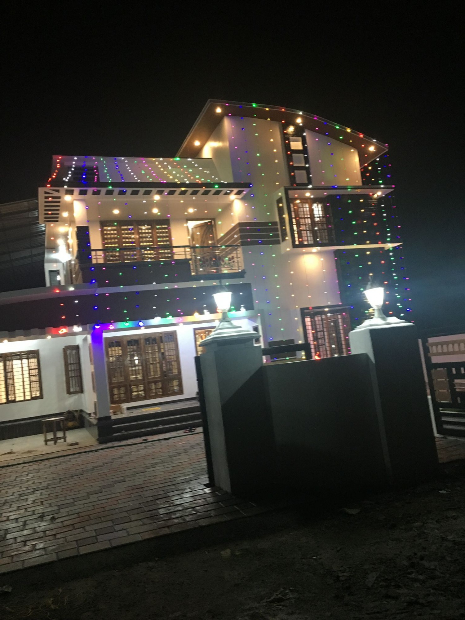 2400sqft, 5BHK Semifurnished House in Palarivattom