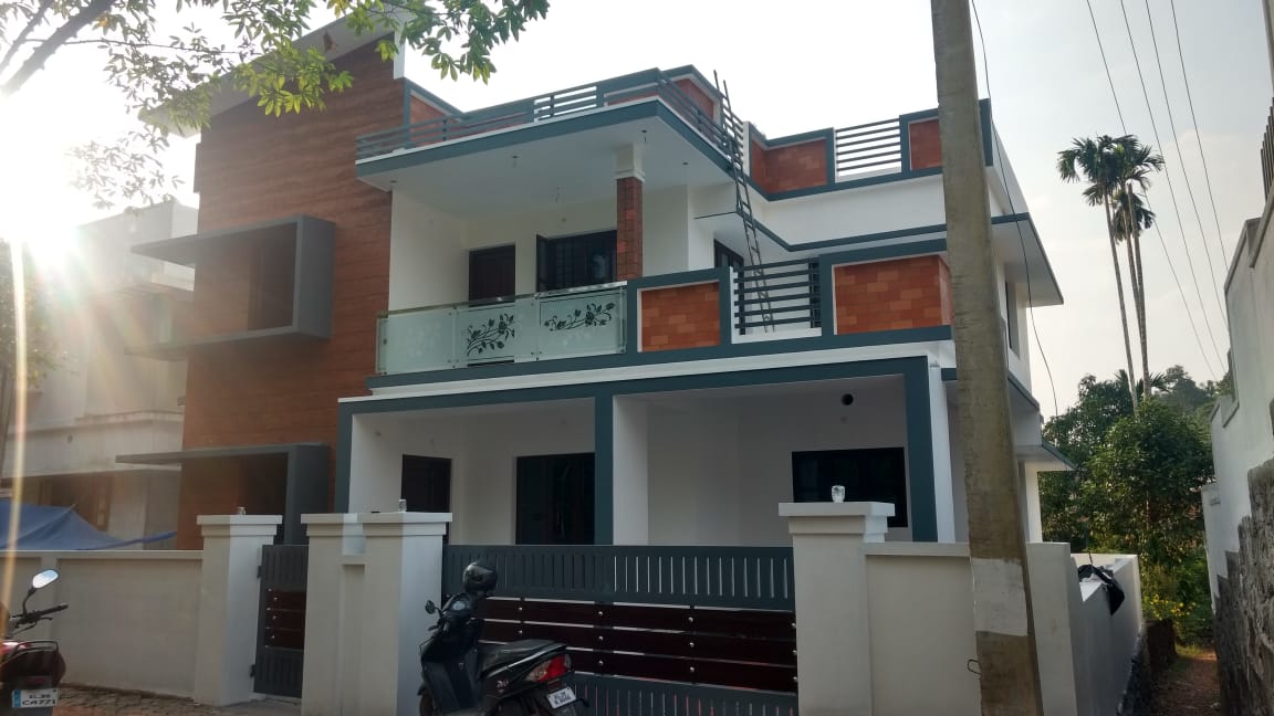 4BHK Semifurnished House  with 5Cent Land2000sqft - for sale in Mulanthuruthy, Kochi ( Ernakulam ), Kerala