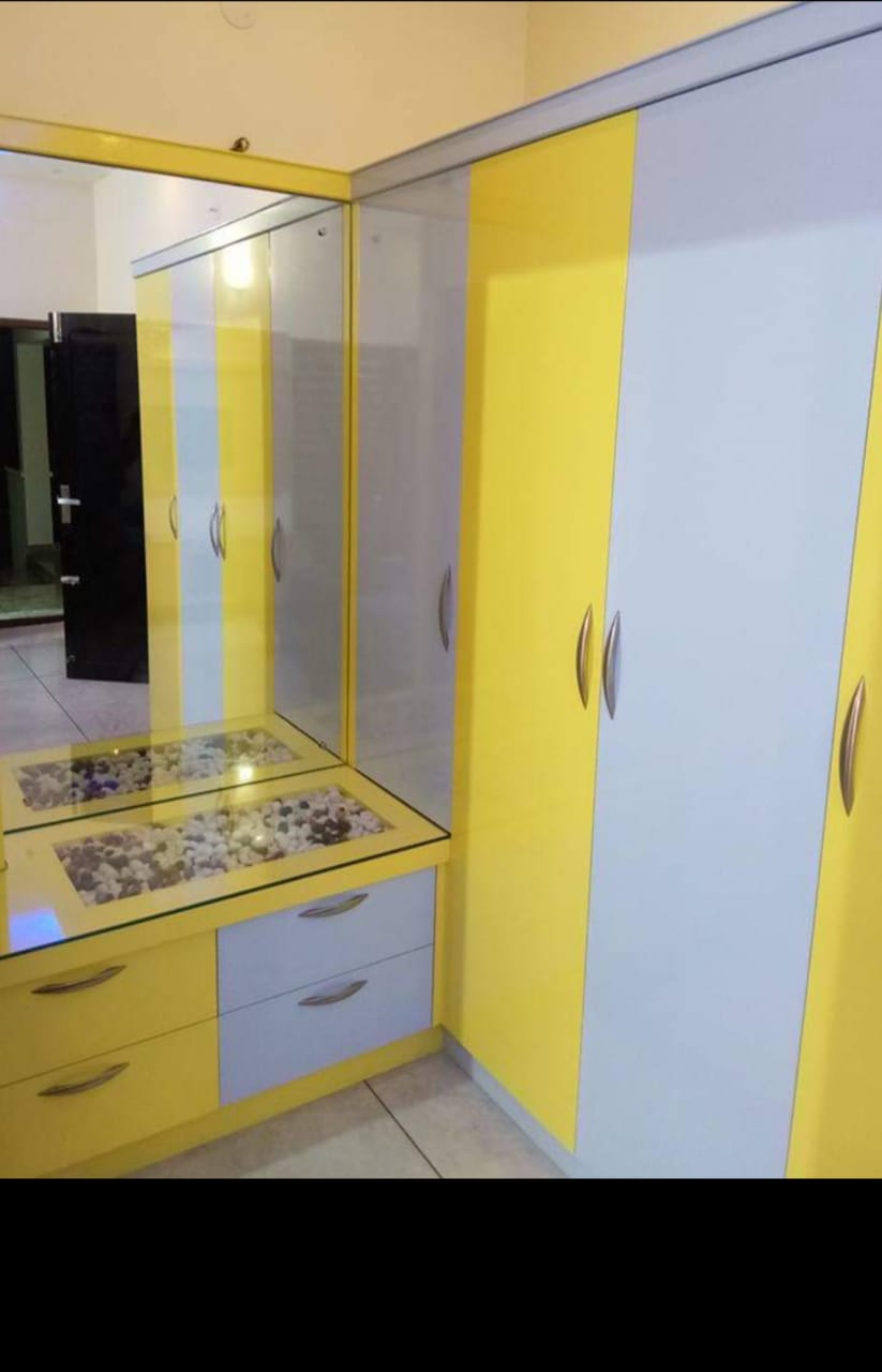 4BHK Semifurnished 1900sqft