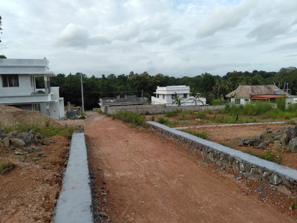 5 ,6 Cents of Residential plots for sale. - for sale in Thuppampady, Kochi ( Ernakulam ), Kerala