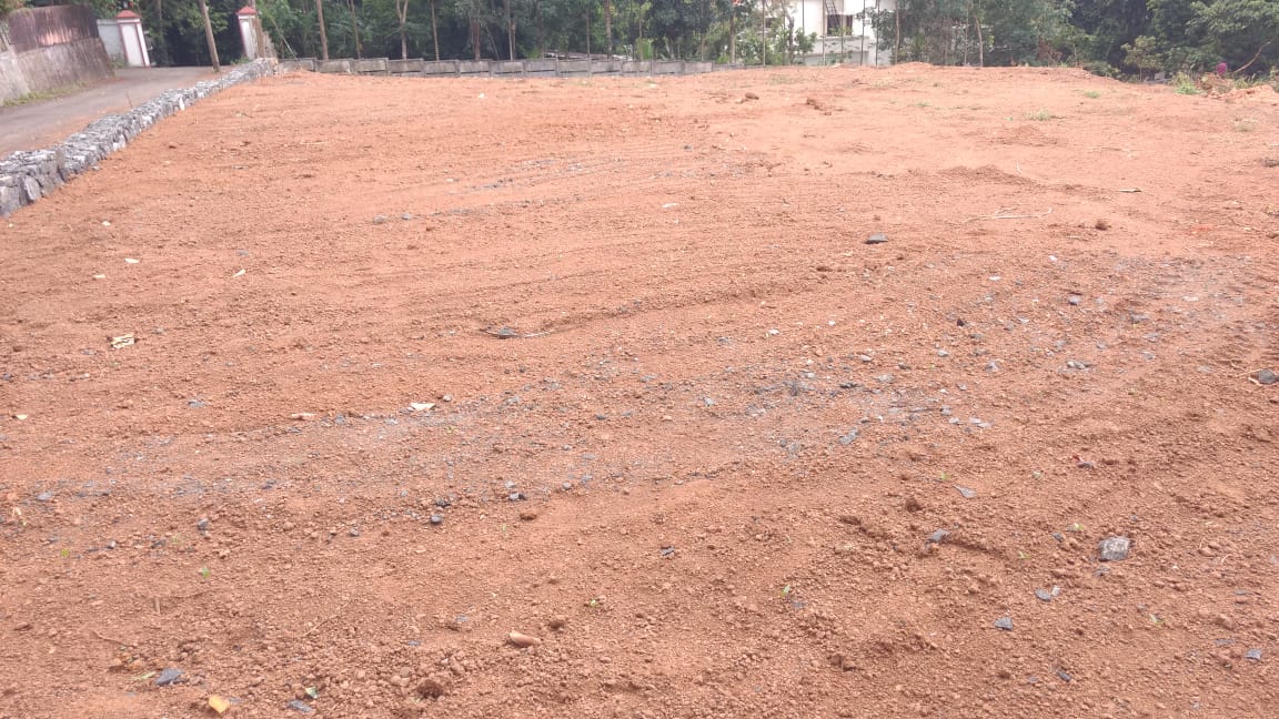 37 cents of Land in Kadavanthra