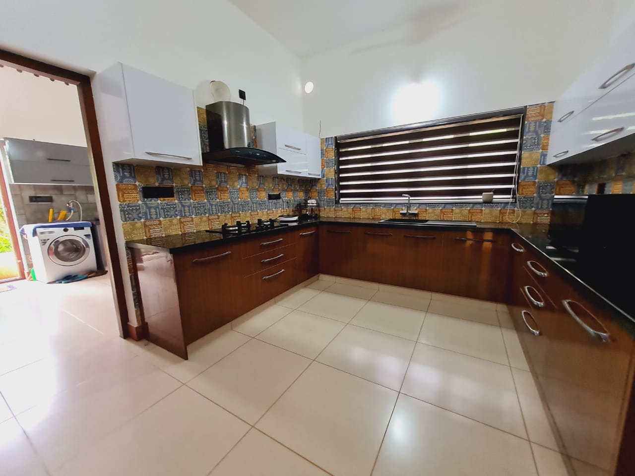 1800 sqft, 3BHK Semifurnished House in Chembumukk